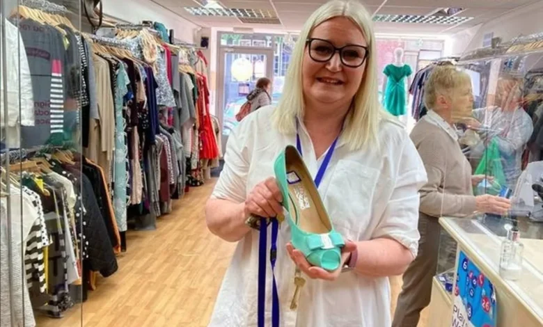 knutsford charity shops